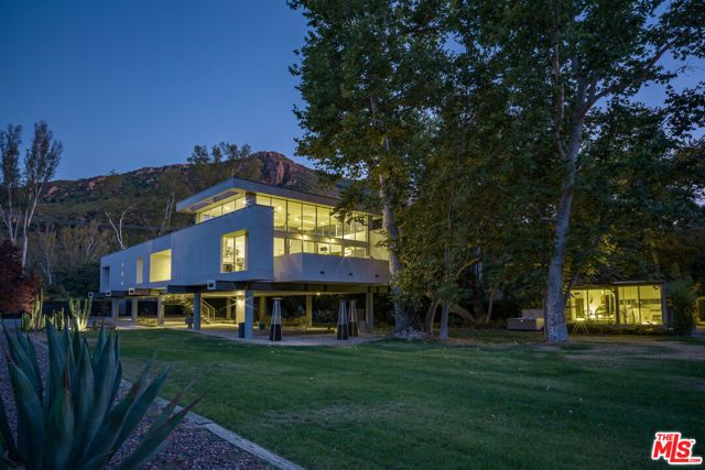 30047 Mulholland Highway, Agoura Hills, CA 91301