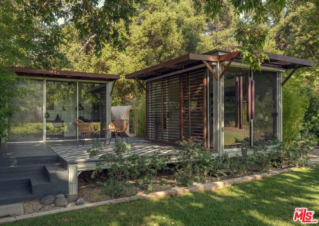 30047 Mulholland Highway, Agoura Hills, CA 91301