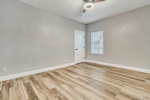 1805 Texas, San Antonio, TX 78228