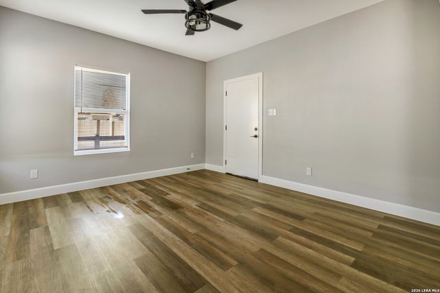 1805 Texas, San Antonio, TX 78228