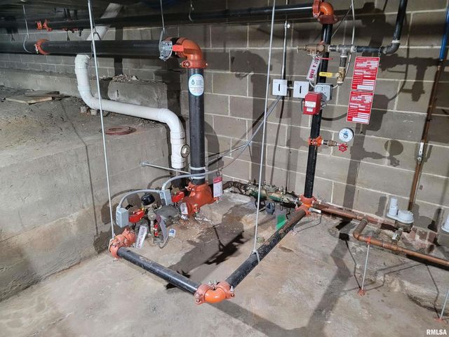 1014-1016 15TH Avenue, East Moline, IL 61244