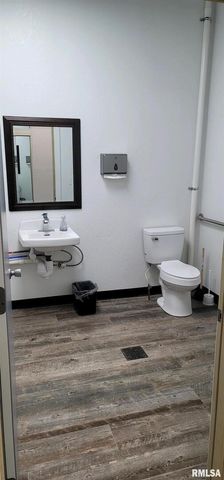 1014-1016 15TH Avenue, East Moline, IL 61244