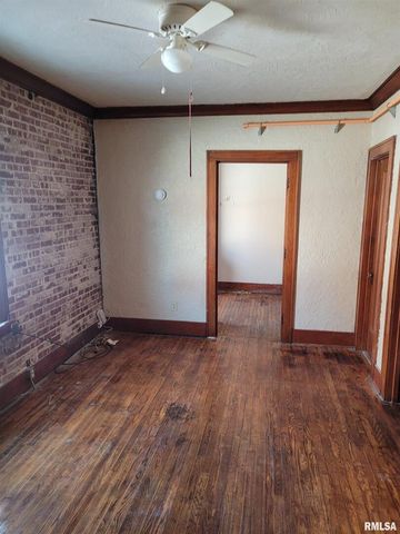 1014-1016 15TH Avenue, East Moline, IL 61244