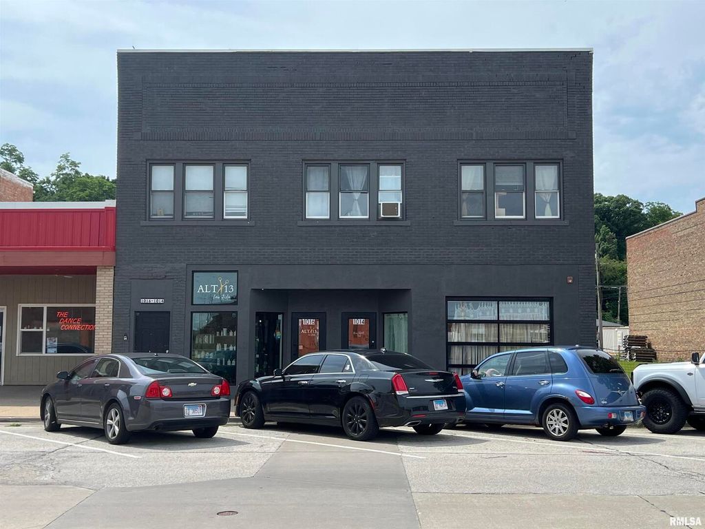 1014-1016 15TH Avenue, East Moline, IL 61244