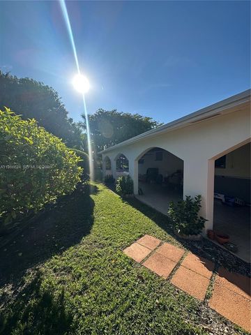 9814 SW 4th Ter, Miami, FL 33174