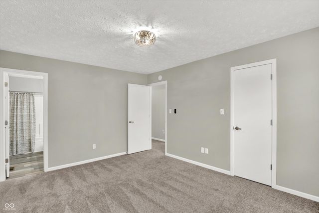990 Canary Creek Drive, Franklin, IN 46131