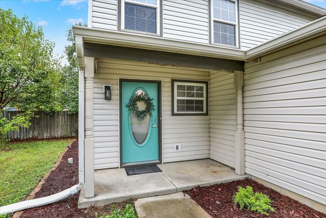 990 Canary Creek Drive, Franklin, IN 46131