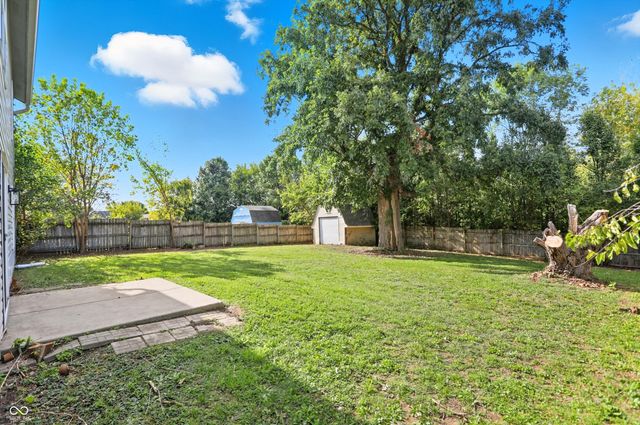 990 Canary Creek Drive, Franklin, IN 46131