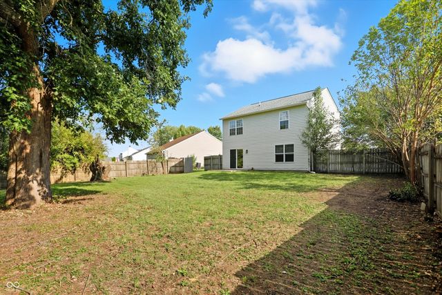 990 Canary Creek Drive, Franklin, IN 46131