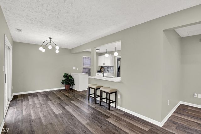 990 Canary Creek Drive, Franklin, IN 46131