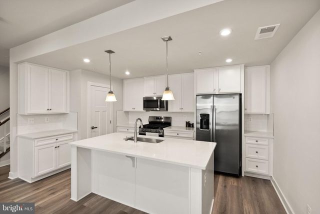 42564 INVERGORDON TER, Sterling, VA 20166