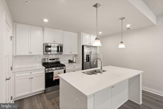 42564 INVERGORDON TER, Sterling, VA 20166