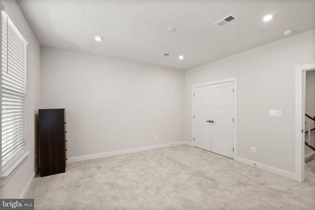 42564 INVERGORDON TER, Sterling, VA 20166