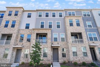 42564 INVERGORDON TER, Sterling, VA 20166