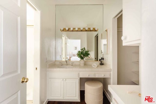 14050 Magnolia Boulevard 105, Los Angeles, CA 91423