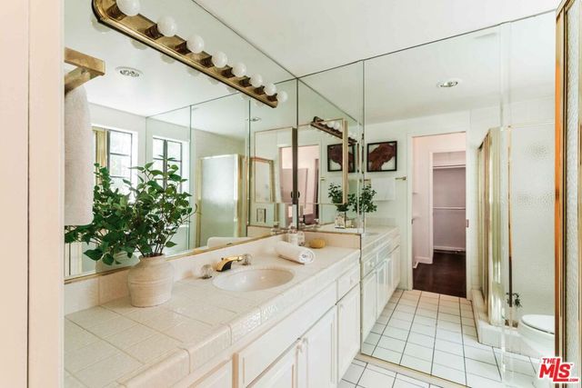 14050 Magnolia Boulevard 105, Los Angeles, CA 91423
