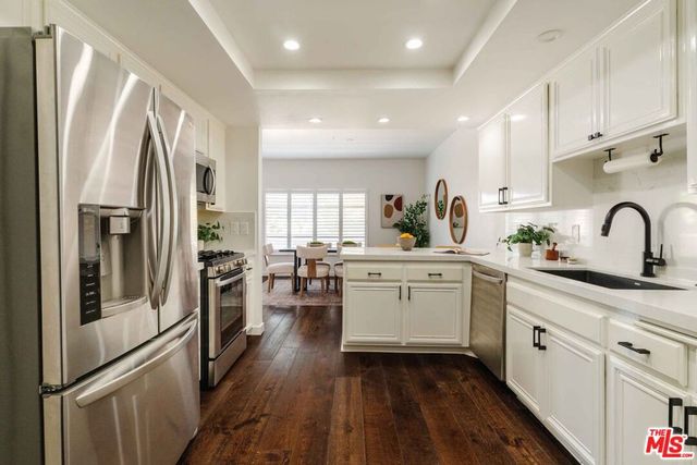 14050 Magnolia Boulevard 105, Los Angeles, CA 91423