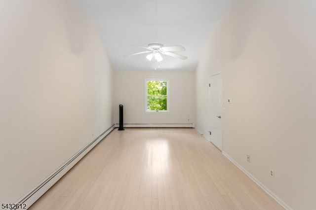 10 Iroquois Trl, Denville Twp., NJ 07834