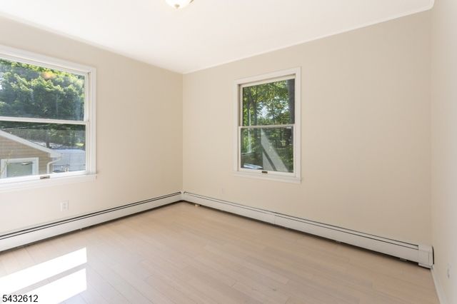 10 Iroquois Trl, Denville Twp., NJ 07834