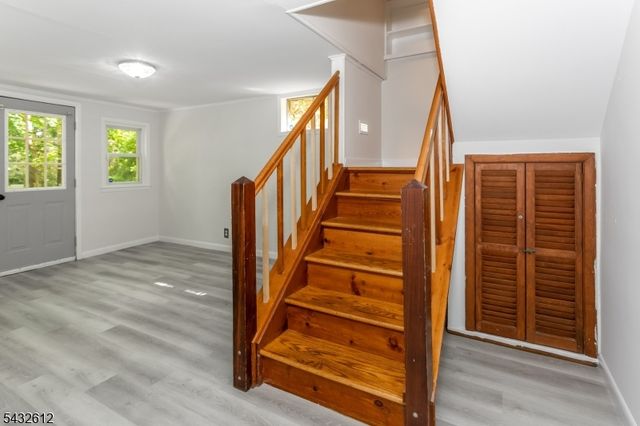 10 Iroquois Trl, Denville Twp., NJ 07834