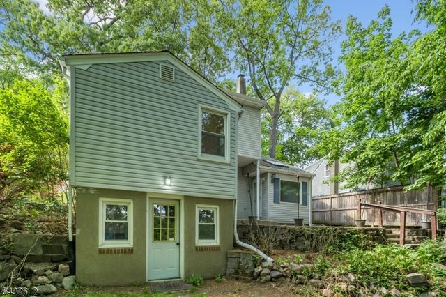 10 Iroquois Trl, Denville Twp., NJ 07834