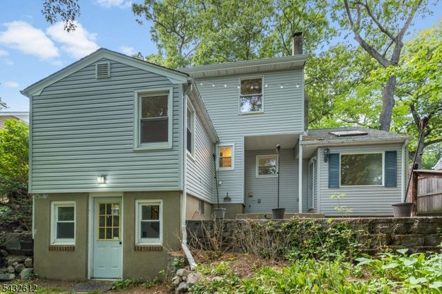 10 Iroquois Trl, Denville Twp., NJ 07834