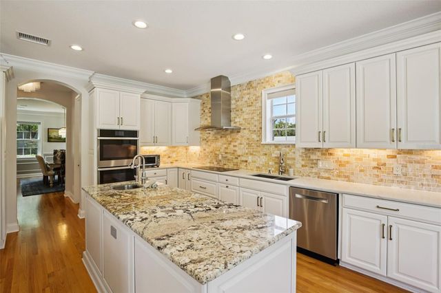 3621 W MORRISON AVENUE, Tampa, FL 33629