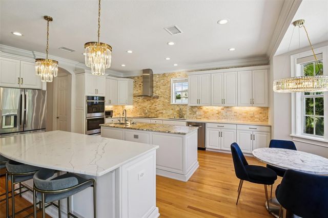 3621 W MORRISON AVENUE, Tampa, FL 33629