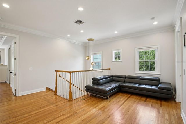 3621 W MORRISON AVENUE, Tampa, FL 33629