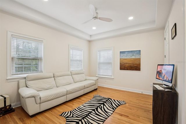 3621 W MORRISON AVENUE, Tampa, FL 33629