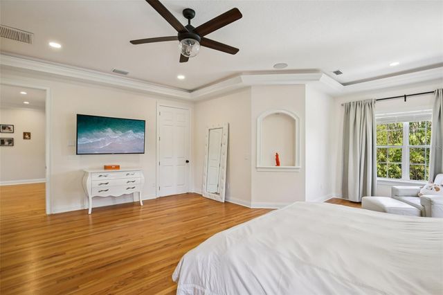 3621 W MORRISON AVENUE, Tampa, FL 33629