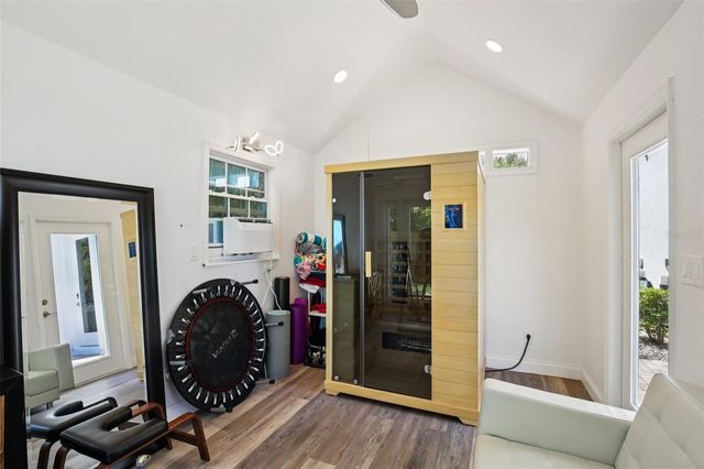 3621 W MORRISON AVENUE, Tampa, FL 33629