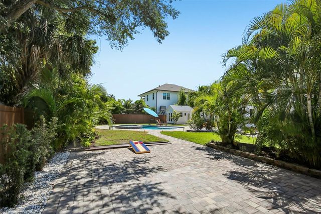 3621 W MORRISON AVENUE, Tampa, FL 33629