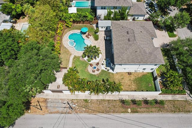 3621 W MORRISON AVENUE, Tampa, FL 33629