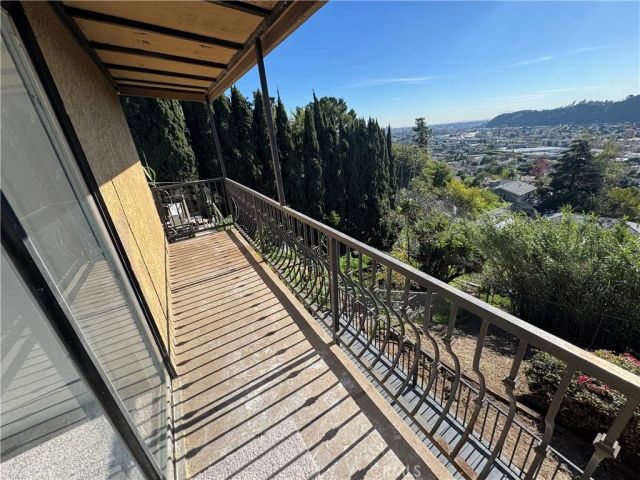 1736 Kilbourn Street, Los Angeles, CA 90065