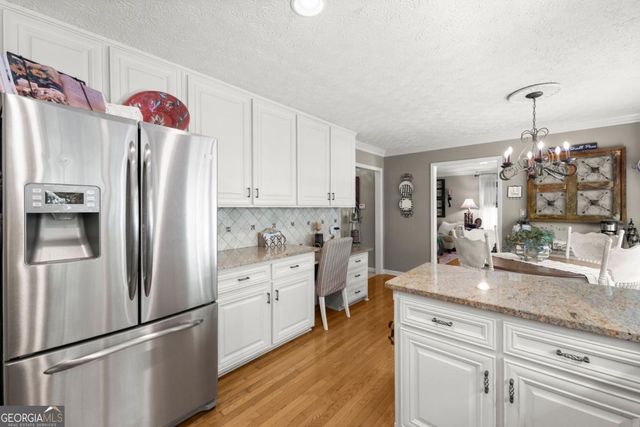 3814 Shawnee Run SW, Lilburn, GA 30047