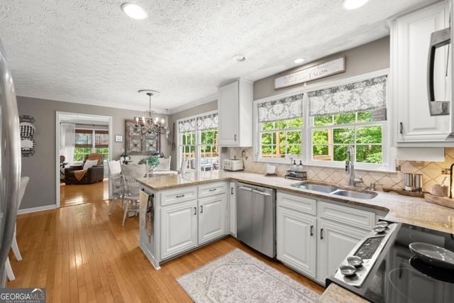 3814 Shawnee Run SW, Lilburn, GA 30047