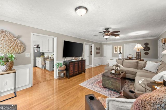 3814 Shawnee Run SW, Lilburn, GA 30047