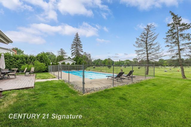 4743 Century Drive, Saginaw Twp, MI 48638