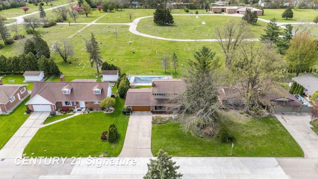 4743 Century Drive, Saginaw Twp, MI 48638