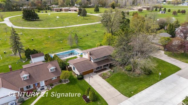 4743 Century Drive, Saginaw Twp, MI 48638