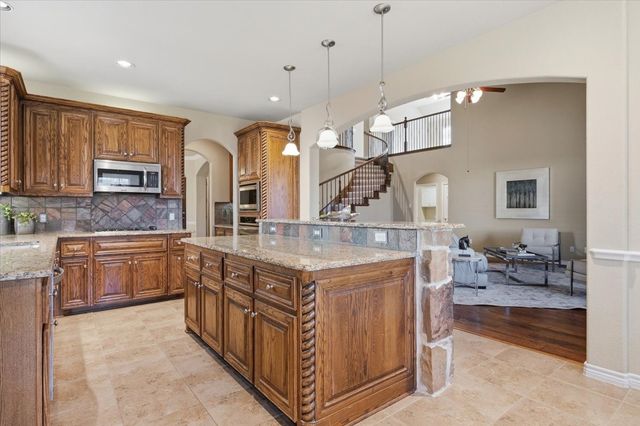 5617 Sleepy Creek Lane, Fort Worth, TX 76179