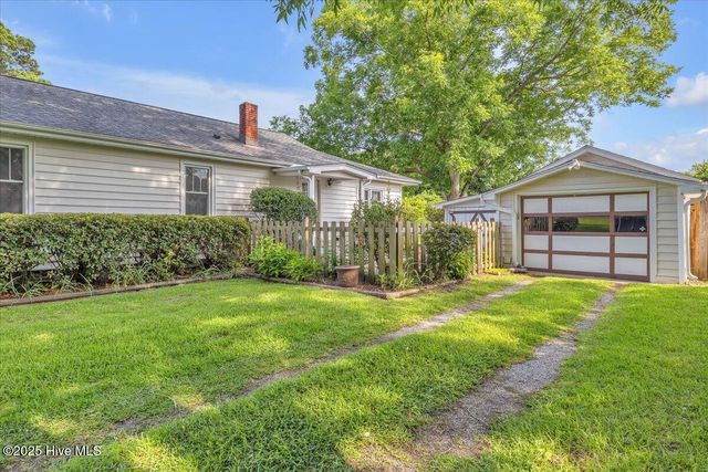 128 Victoria Drive, Wilmington, NC 28401