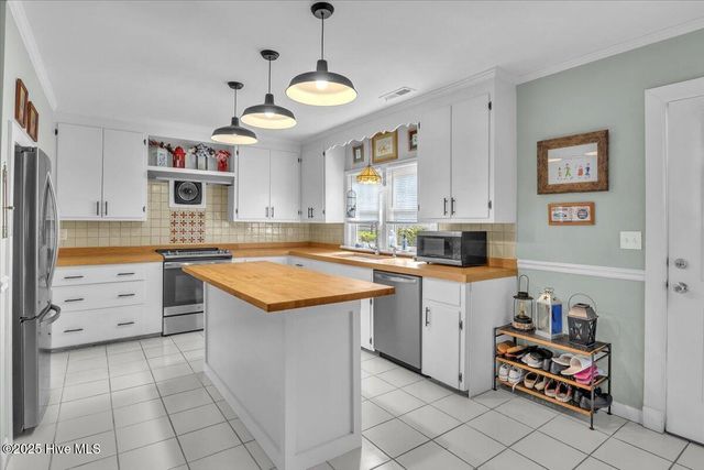 128 Victoria Drive, Wilmington, NC 28401