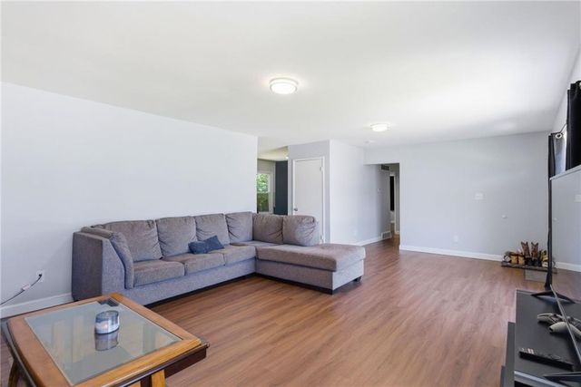7507 E 49th Terrace, Kansas City, MO 64129