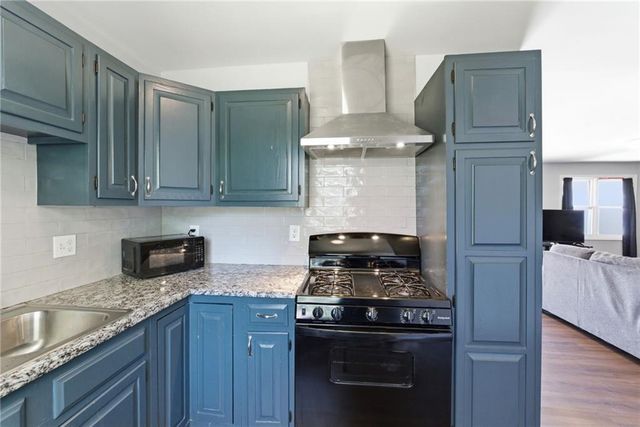 7507 E 49th Terrace, Kansas City, MO 64129