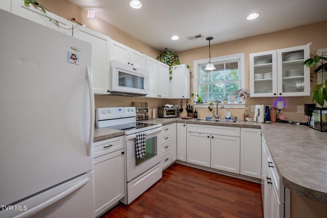 3907 Skyland Drive, Kingsport, TN 37664