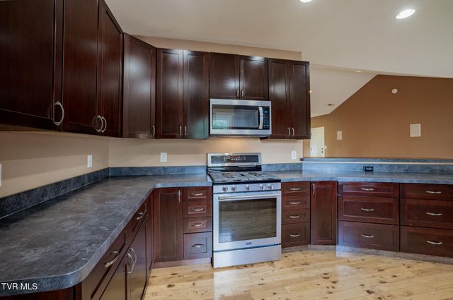 3907 Skyland Drive, Kingsport, TN 37664