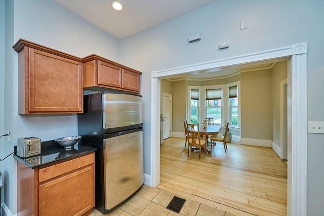 41 Highland Park Ave A, Boston, MA 02119
