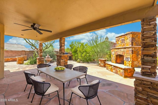 17926 W SANTA ALBERTA Lane, Goodyear, AZ 85338